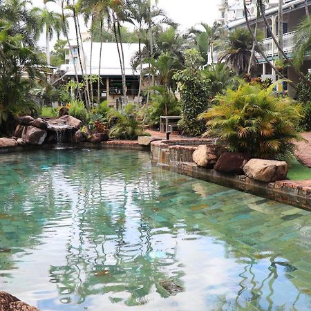 Colonial Palms Motor Inn Airlie Beach Dış mekan fotoğraf