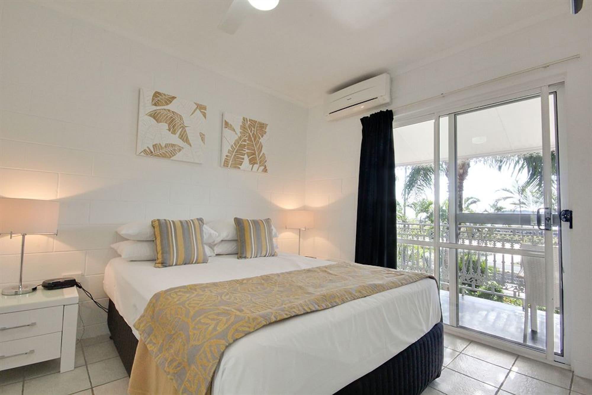 Colonial Palms Motor Inn Airlie Beach Dış mekan fotoğraf