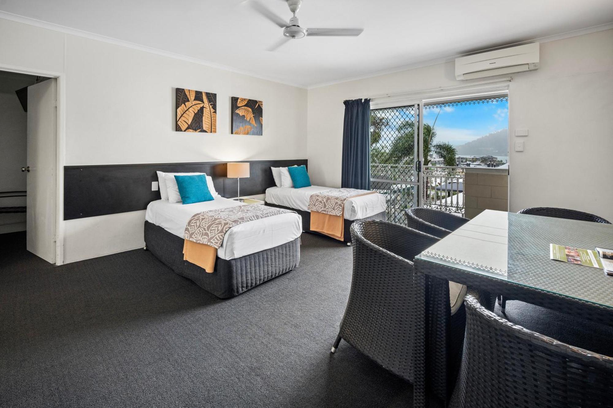 Colonial Palms Motor Inn Airlie Beach Dış mekan fotoğraf