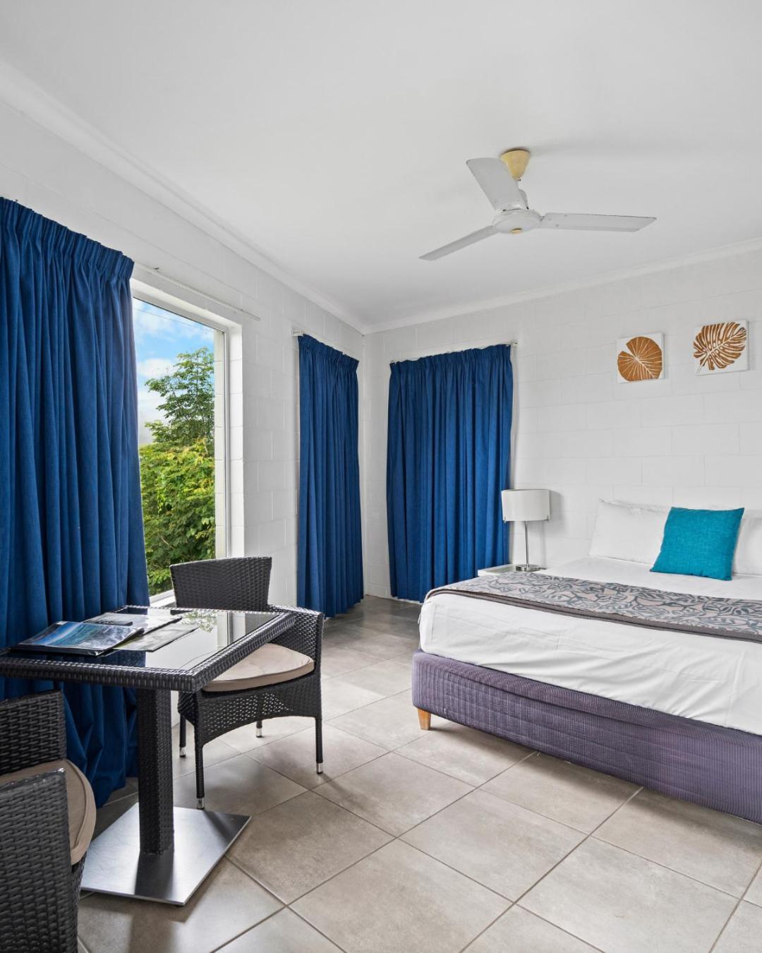 Colonial Palms Motor Inn Airlie Beach Dış mekan fotoğraf
