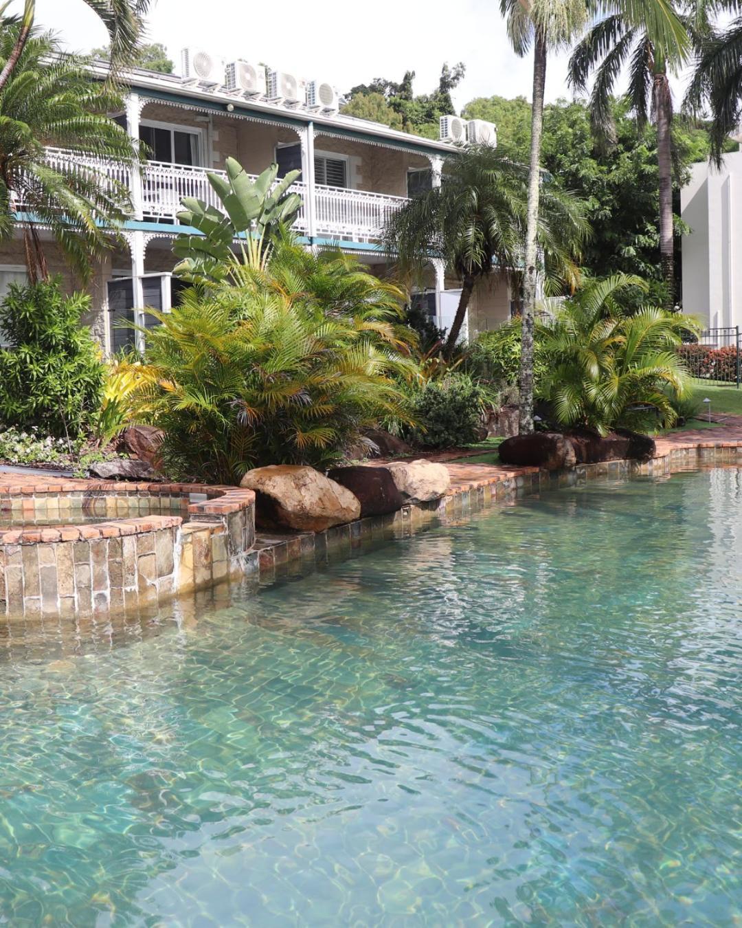 Colonial Palms Motor Inn Airlie Beach Dış mekan fotoğraf