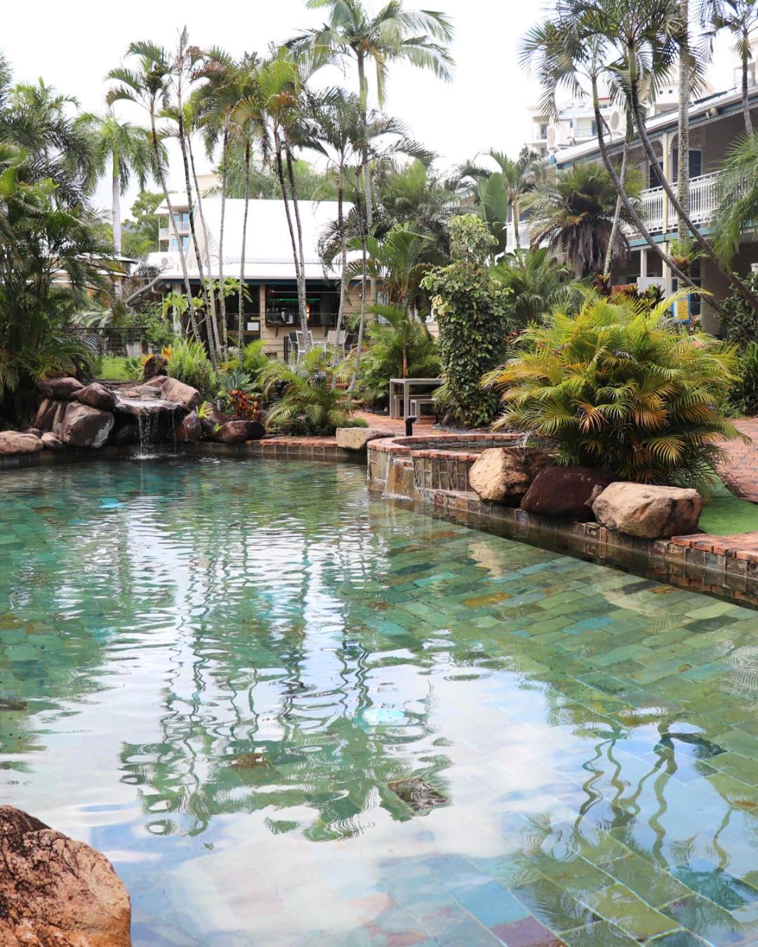 Colonial Palms Motor Inn Airlie Beach Dış mekan fotoğraf