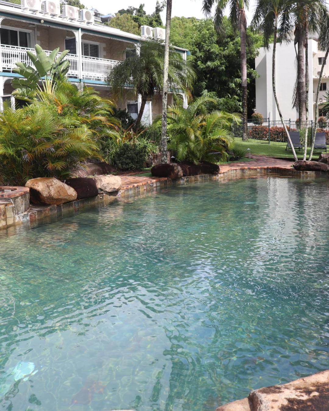 Colonial Palms Motor Inn Airlie Beach Dış mekan fotoğraf