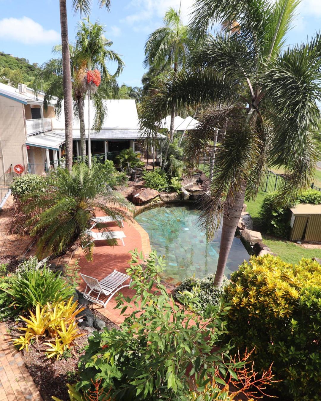 Colonial Palms Motor Inn Airlie Beach Dış mekan fotoğraf