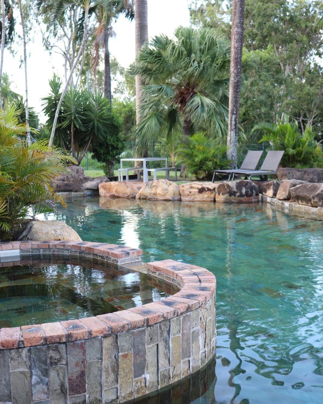 Colonial Palms Motor Inn Airlie Beach Dış mekan fotoğraf