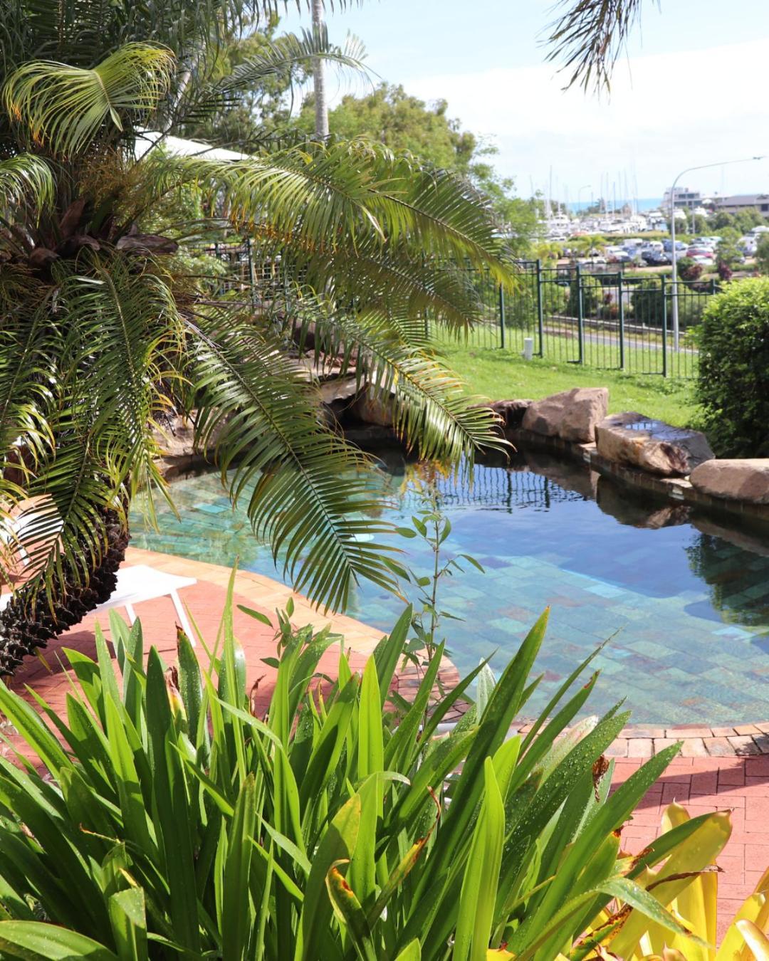 Colonial Palms Motor Inn Airlie Beach Dış mekan fotoğraf