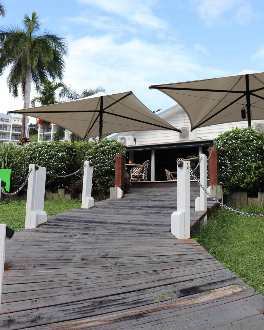 Colonial Palms Motor Inn Airlie Beach Dış mekan fotoğraf
