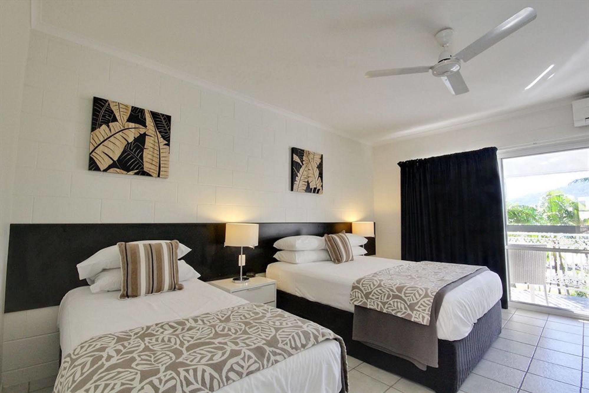 Colonial Palms Motor Inn Airlie Beach Dış mekan fotoğraf